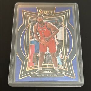 Panini Select Zion Williamson Blue and Red Basketball Card